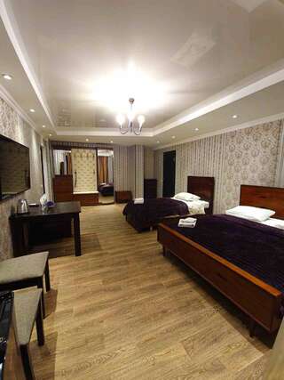 Гостевой дом Volga Hotel Нижний Новгород Просторный семейный номер-2